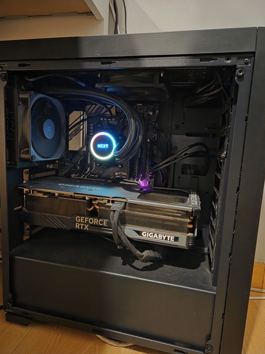 Torre gaming Rtx 4080/ rysen 7 5800x