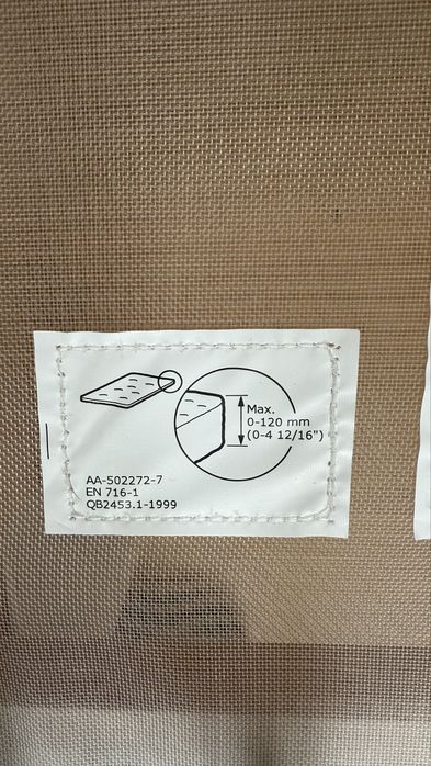 Solidne łóżeczko dla dziecka + materac