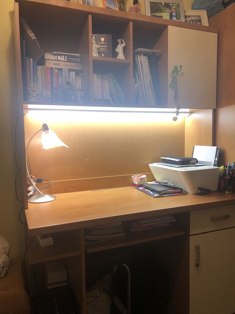 Duże biurko podświetlone z nadstawką drukarka gratis .