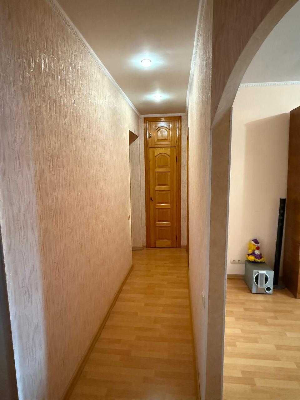 Продам свою 3-кімнатну квартиру у м. Дрогобич