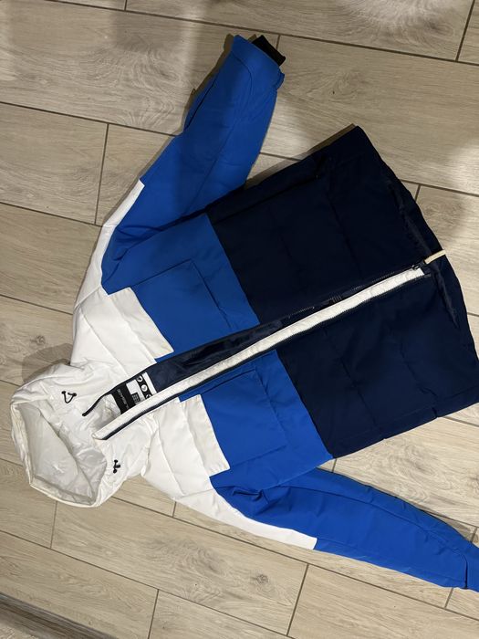 Продам курту зимню