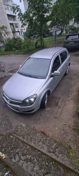 Автомобіль Opel astra H