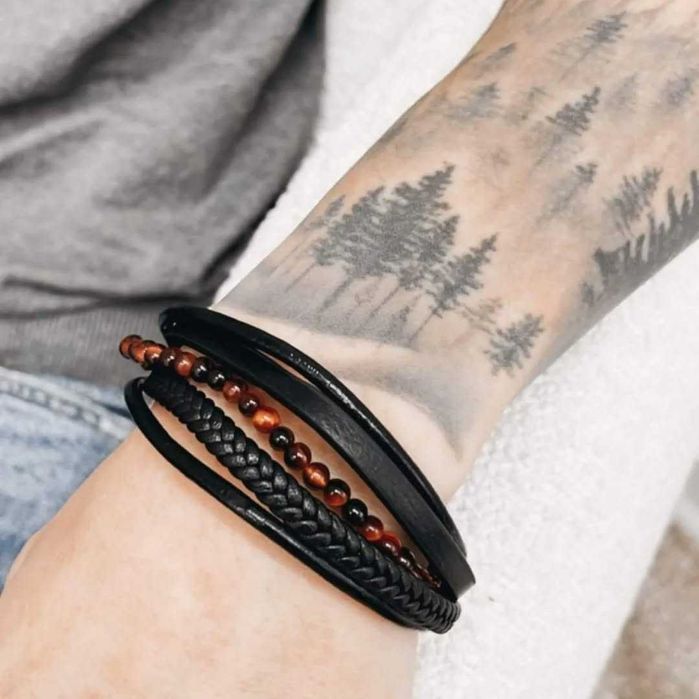 Pulseira multifacetada de couro/aço/pedras