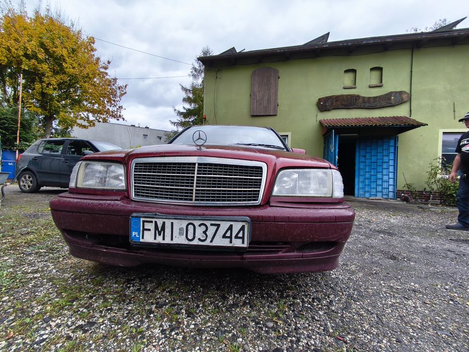 Mercedes W202 2.2 CDI hak c-klasa ubezpieczenie i przegląd wazne