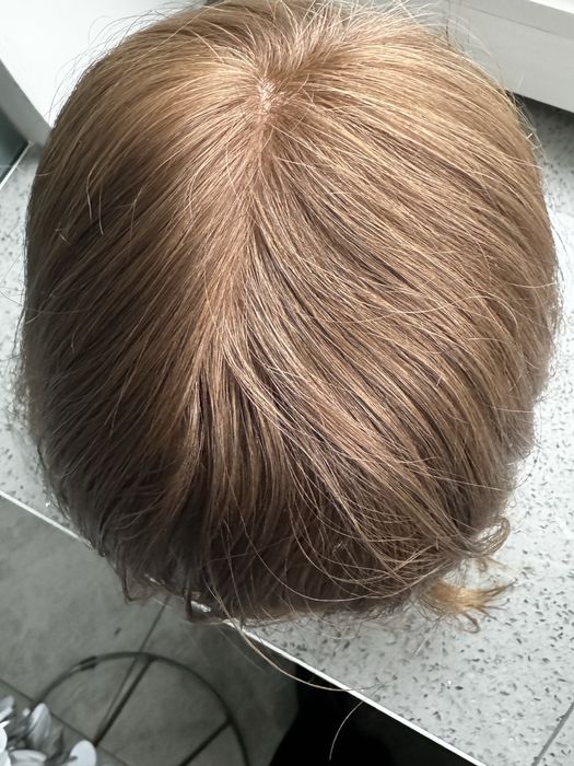Peruka medyczna human hair naturalne. Jasny szatyn