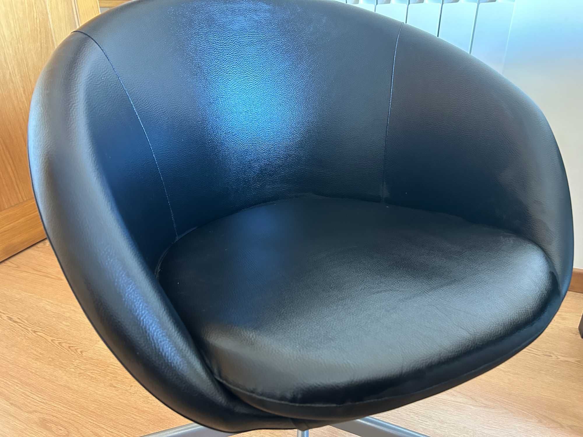 Cadeira preto escritório IKEA, excelente estado