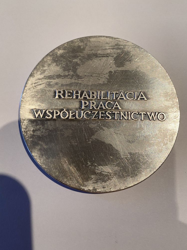 Medal Towarzystwo Walki z Kalectwem 1983. Mennica Państwowa