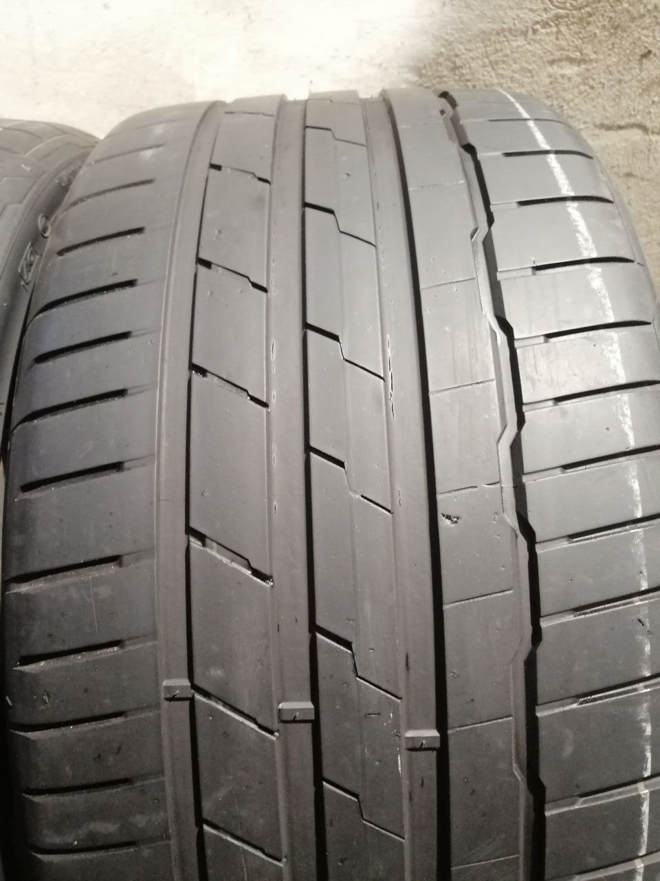 285/30ZR22 101Y Hankook Ventus S1 Evo3 AO