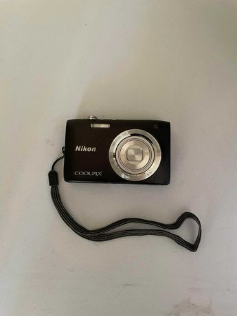 Nikon Coolpix S2800 20.1 Mega Pixel Com Zoom Óptico 5X