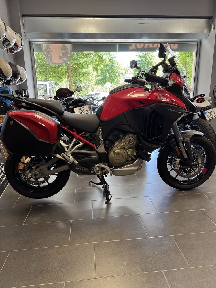 Ducati Multistrada V4 S Travel Radar