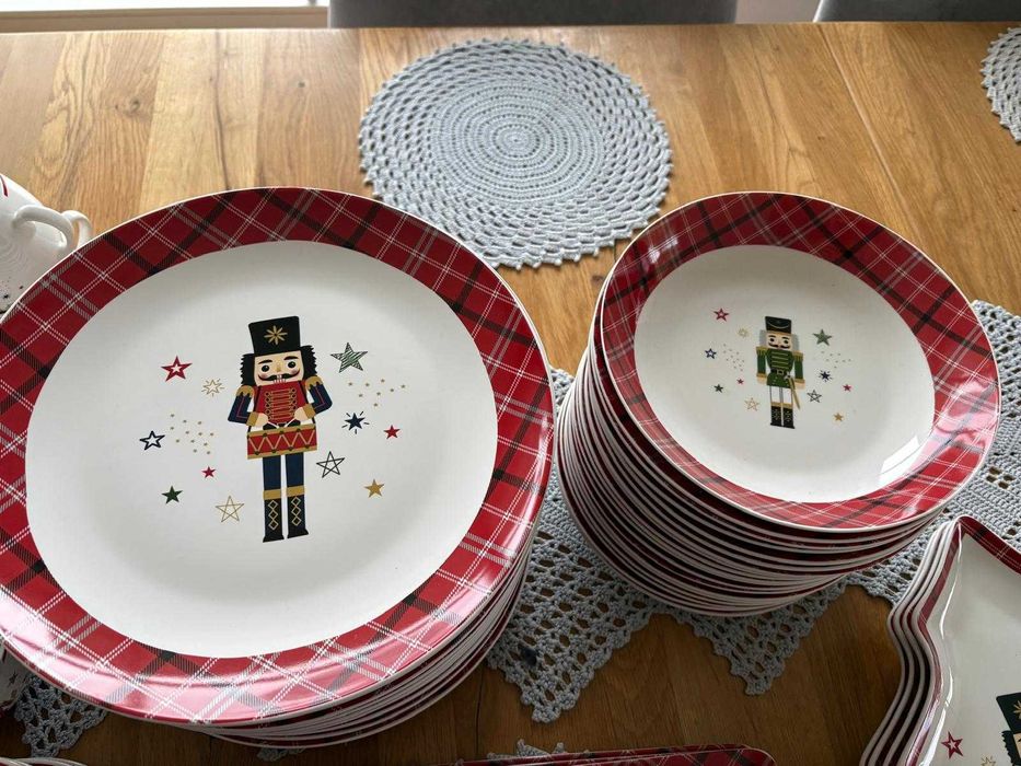 Zastawa świąteczna CHRISTMAS NUTCRACKER - dziadek do orzechów