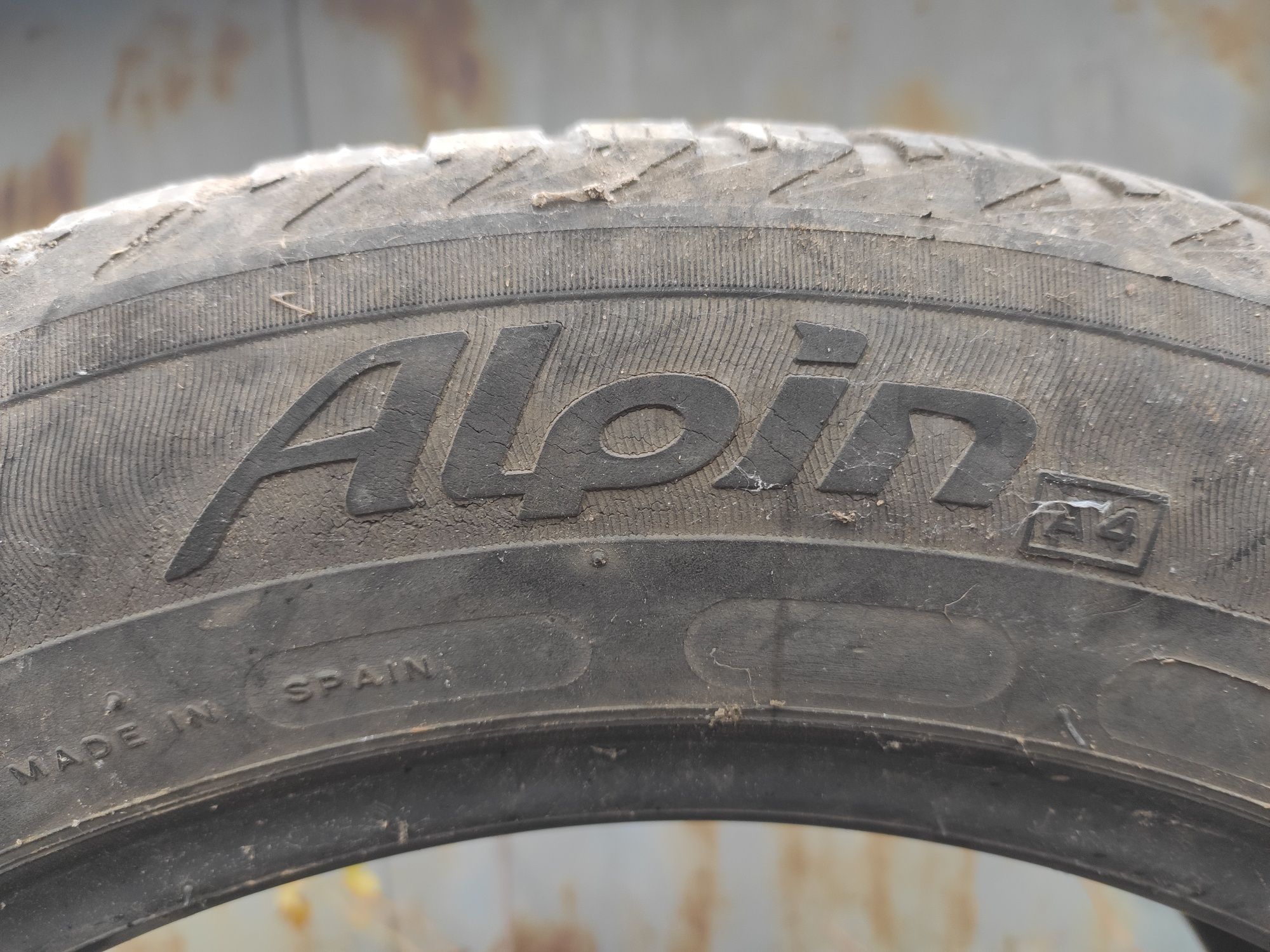 Шини Michelin Alpin 205/55 R16 зима