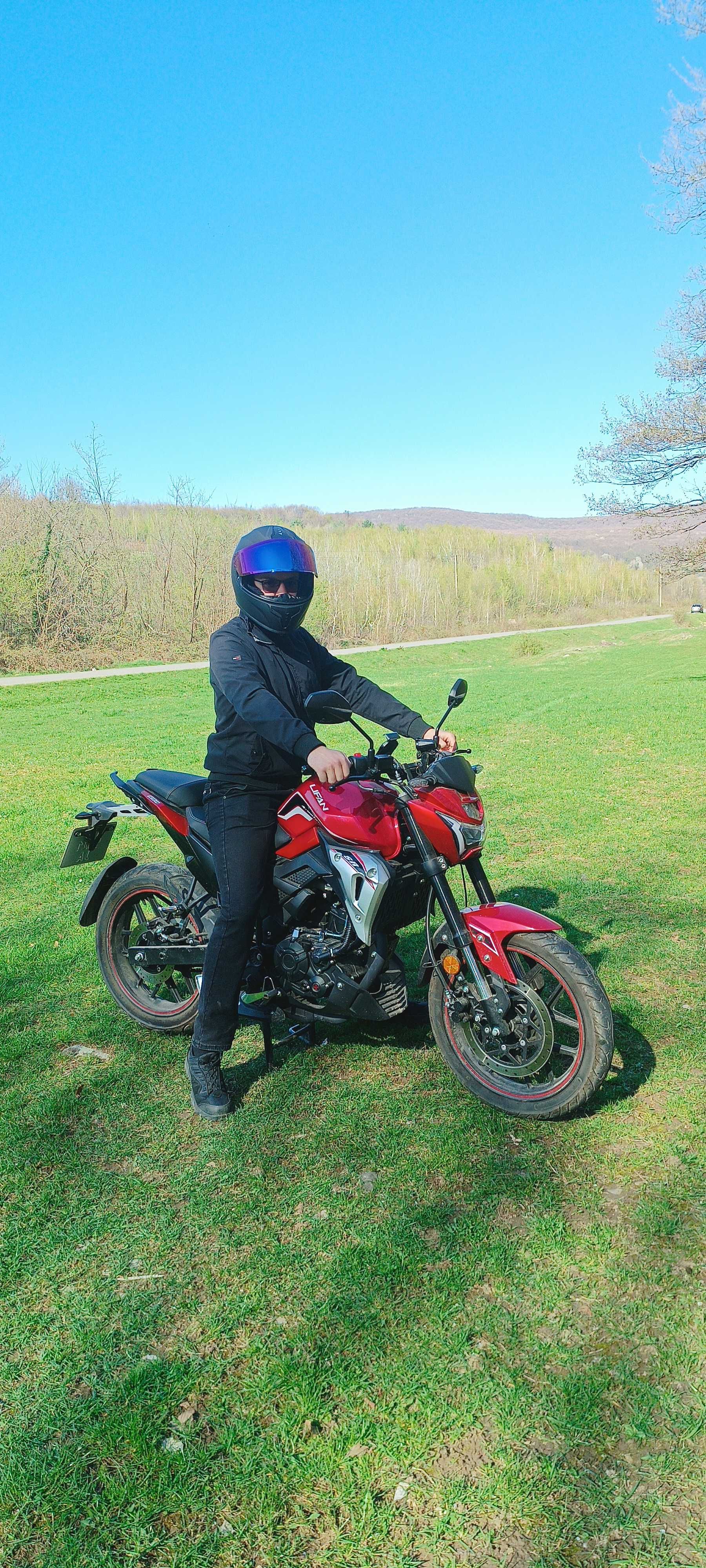 Продам срочно Lifan SR220