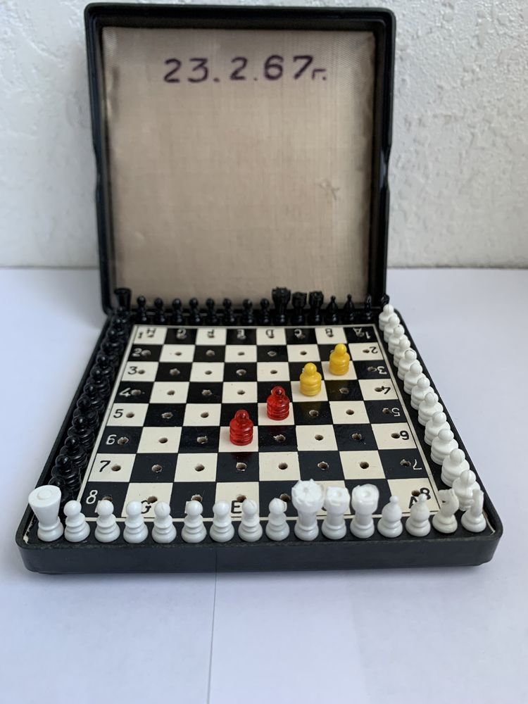Дорожные шахматы-шашки