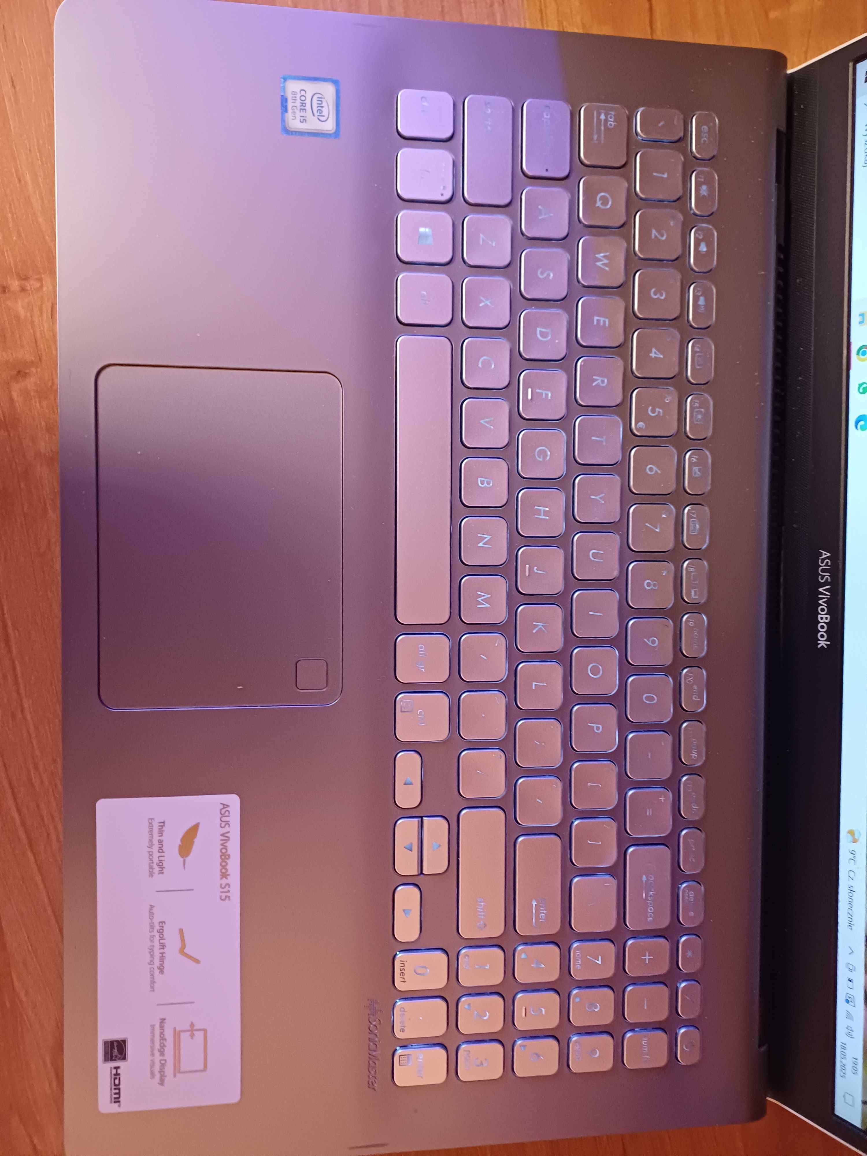 Asus Vivobook S15 mało używany + etui