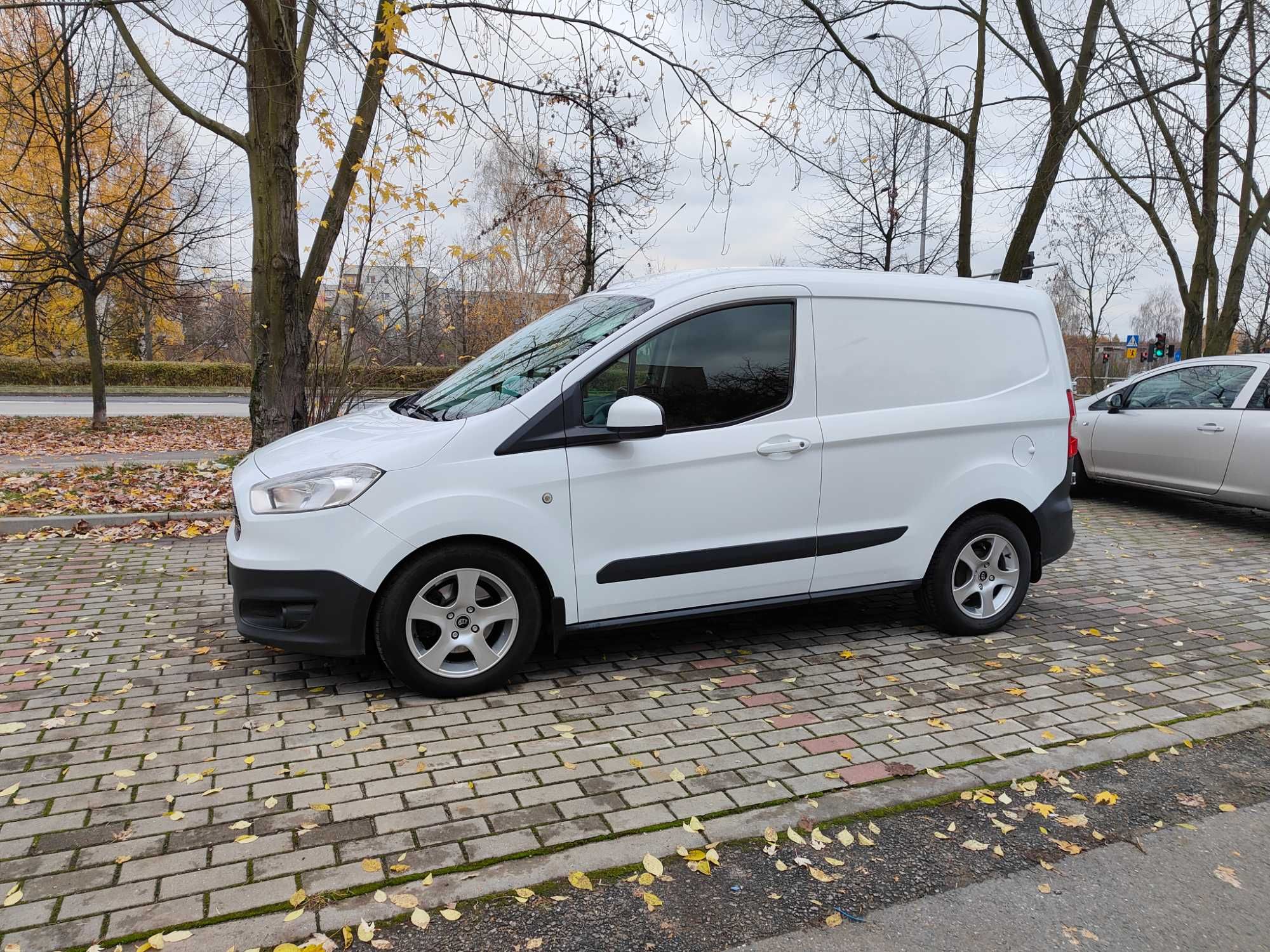 Ford Transit Courier 1.5 Diesel 95km