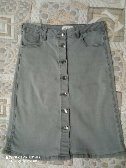 Джинсова юбка,сірого кольору,розмір XS