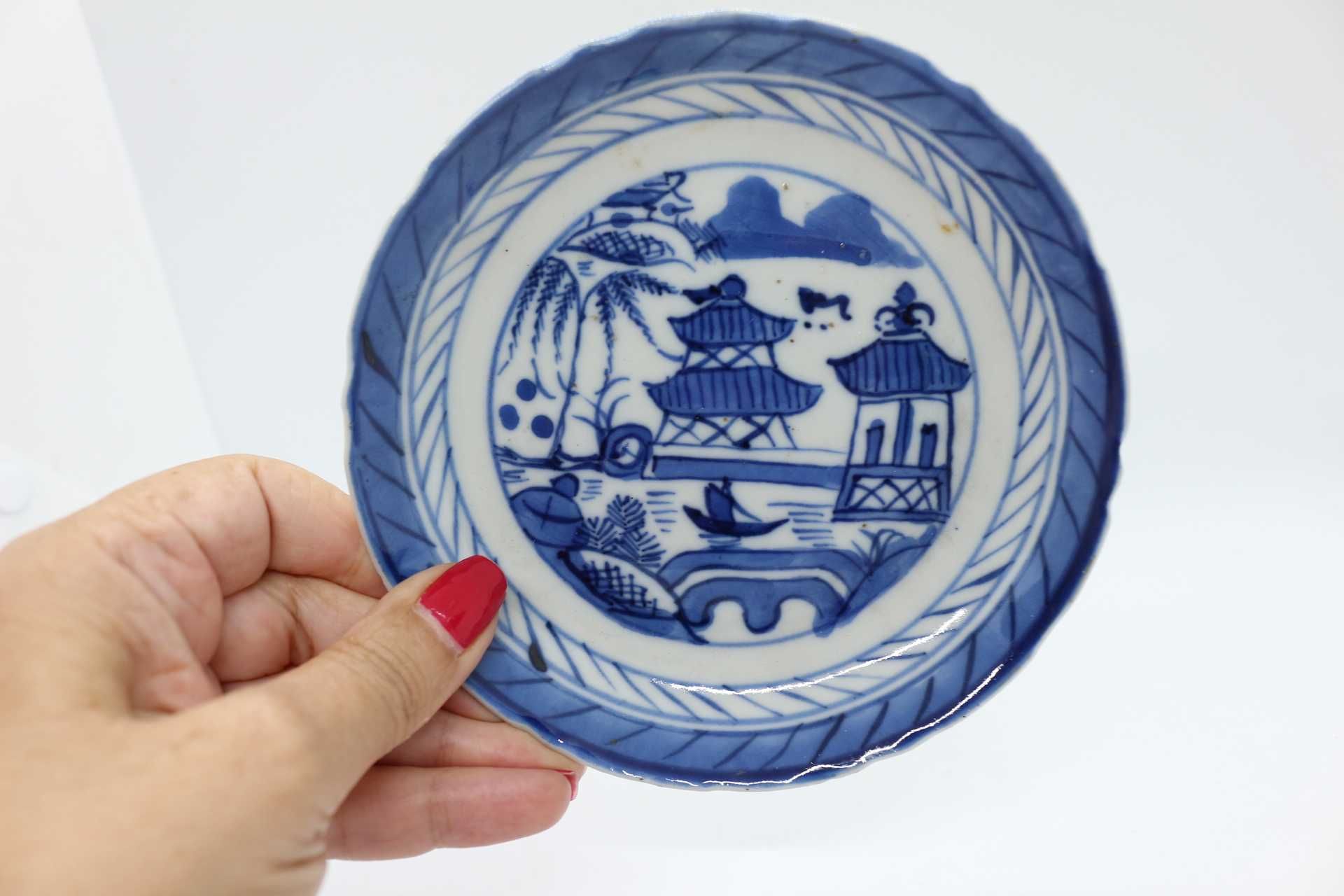 Prato recortado 14 cm em porcelana Chinesa Cantão XIX