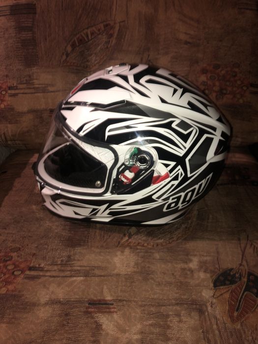 Продам AGV K3 SV