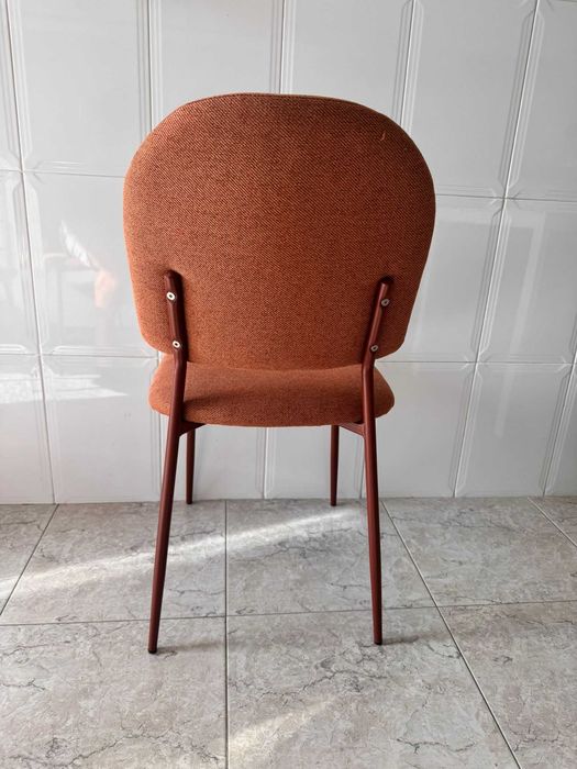 Conjunto de 4 Cadeiras em tecido terracota – estilo moderno