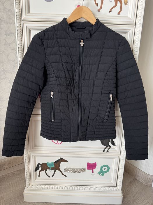куртка Guess.