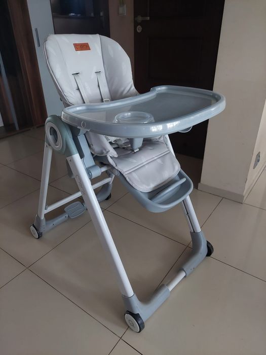 Krzesełko do karmienia Momi