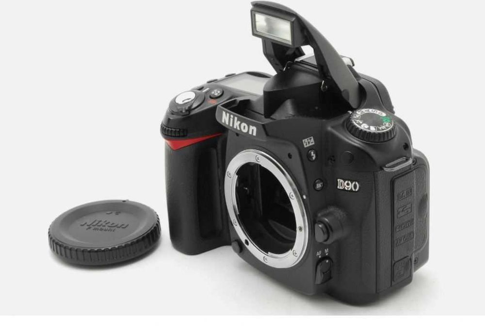 Nikon D90 12,3MP DSLR  c/ apenas 8700 clicks em estado de Nova  -Porto