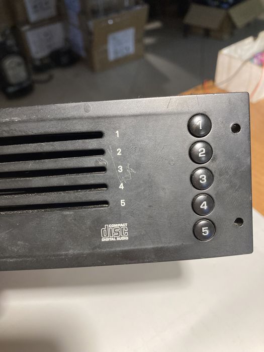 Peugeot 307 CD-чейнджер