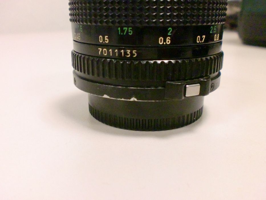 Vendo lente manual Canon NEW FD 50mm F:1.4 usada.