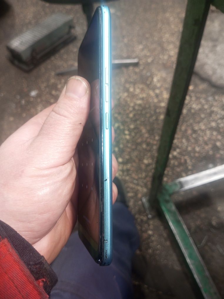 Tecno spark 8c 4/128
