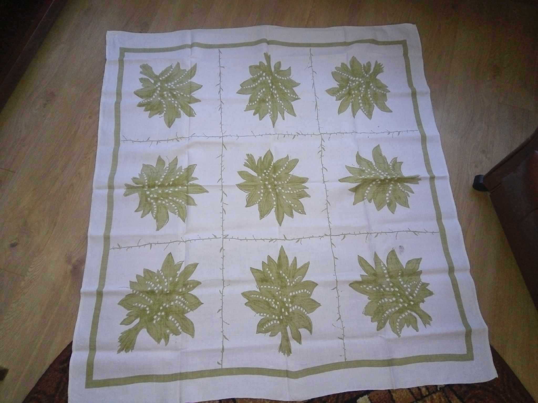 Obrus lniany gałązki rośliny zielony 120cm x 130cm stary PRL lata 50