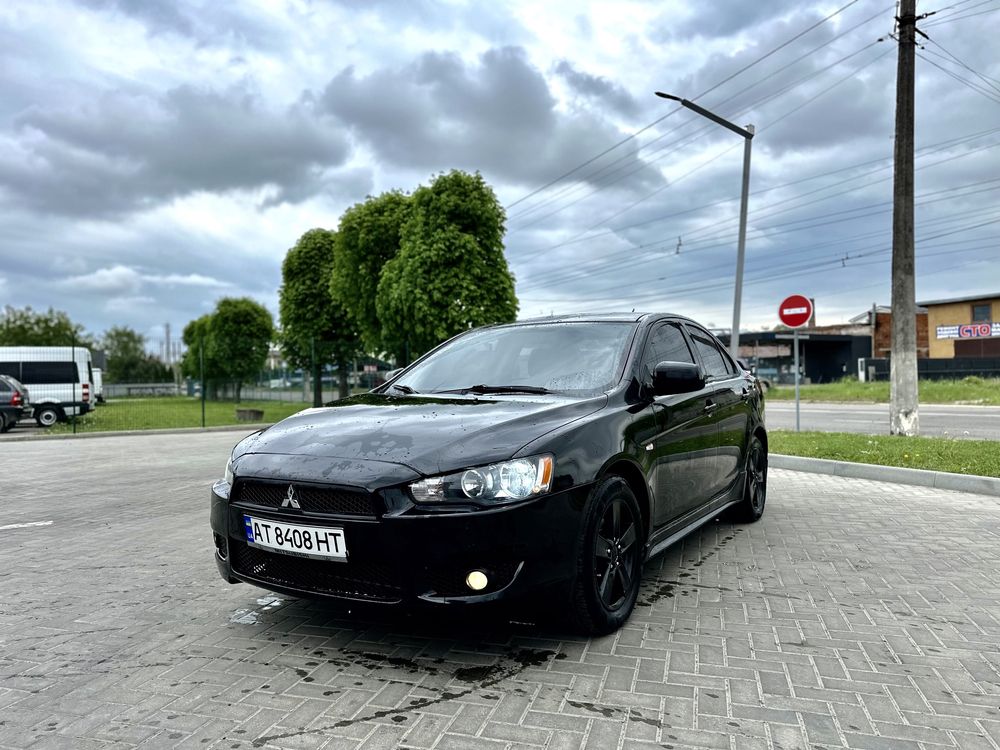 Mitsubishi lancer