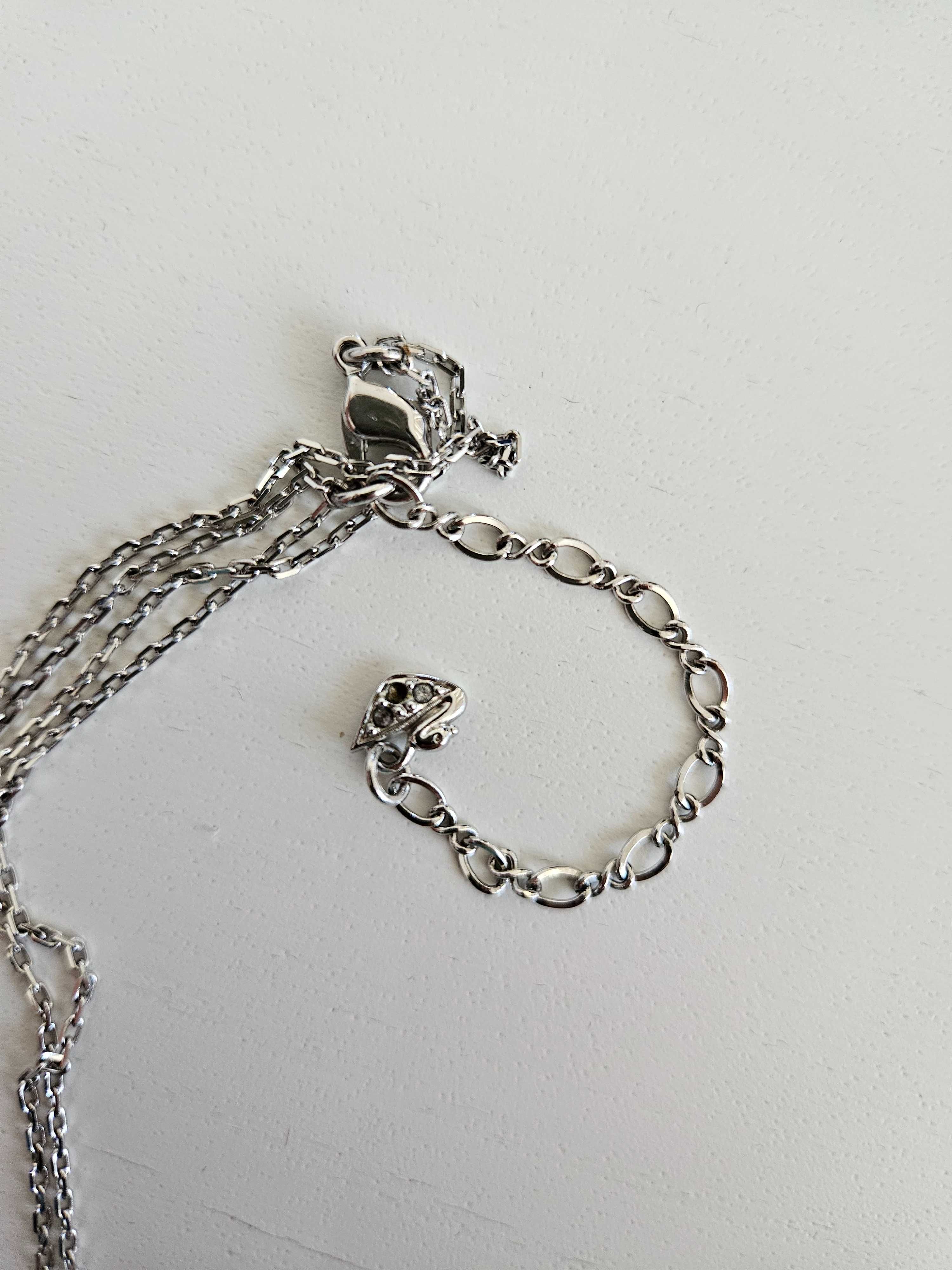 Colares Swarovski