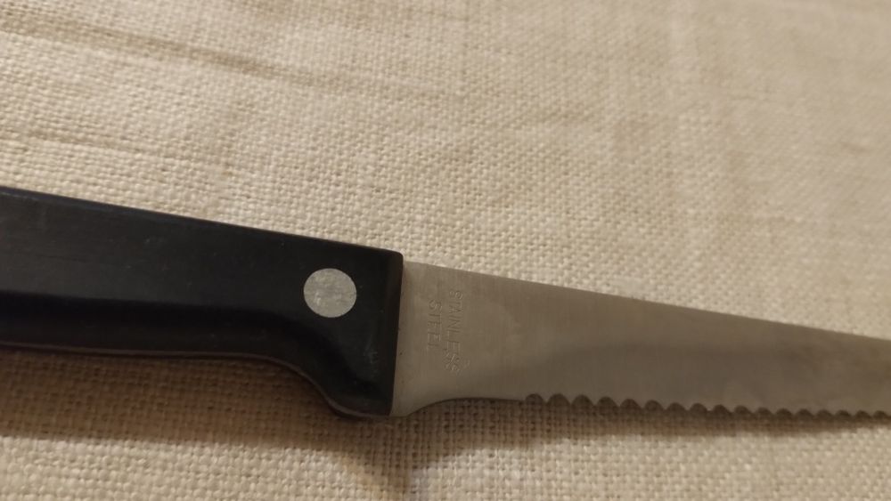 Zestaw sztućców do steków 12 elementów.