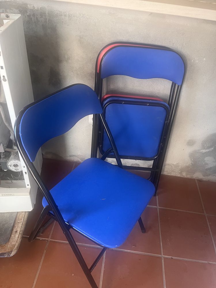 Cadeiras variadas