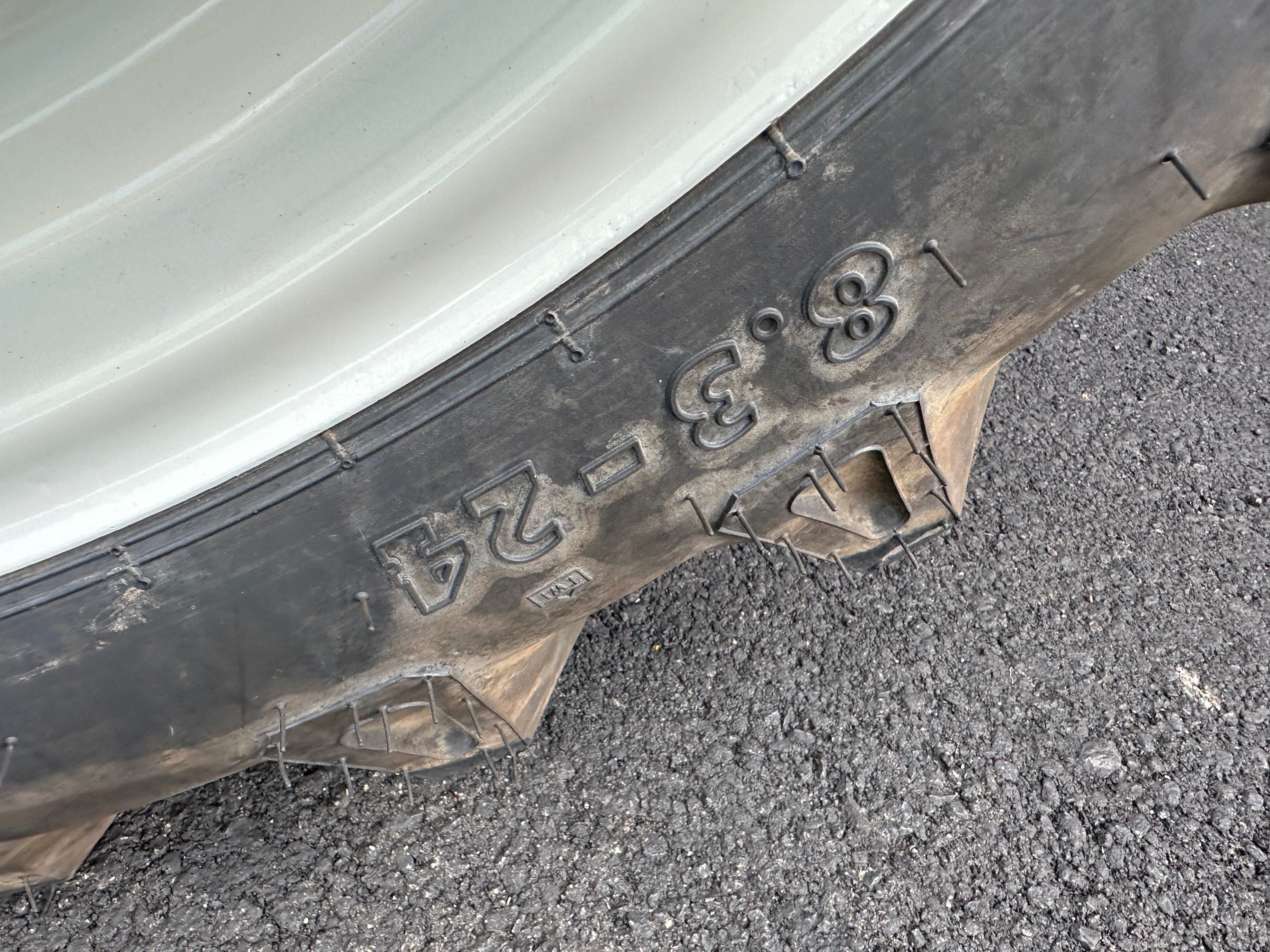 Трактор Mitsubishi MT-63 / Трактор Мітсубі6сі МТ-63