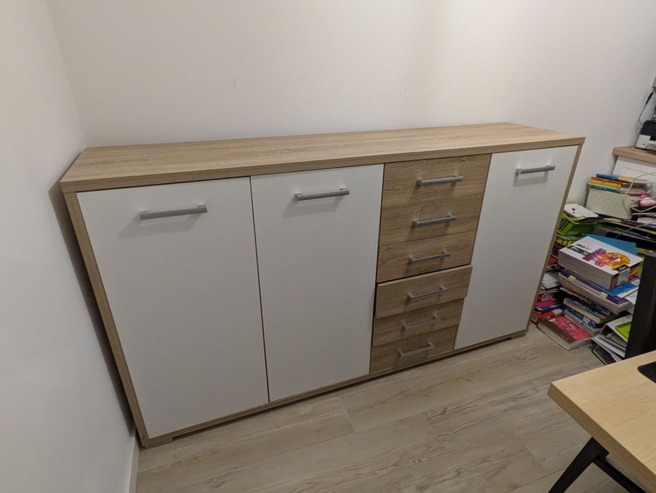 Duża i solidna komoda