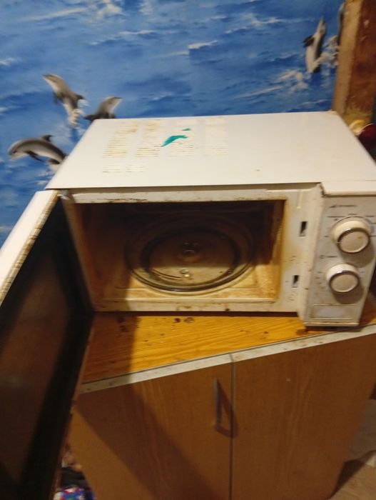 Продам микроволновку Ardesto