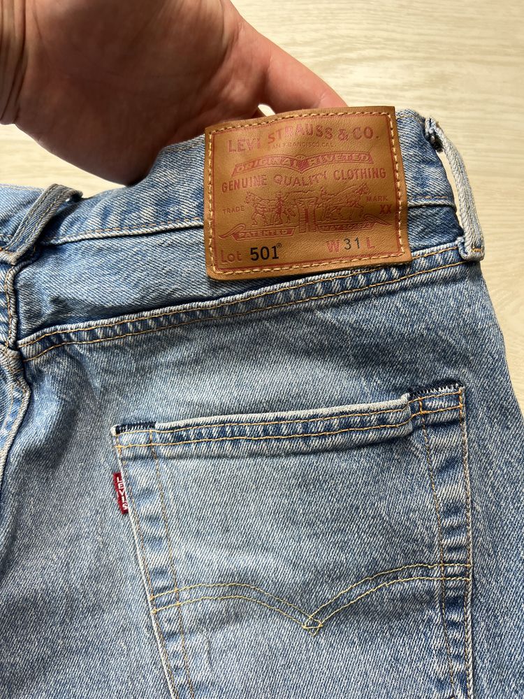 Levi's шорти розмір М