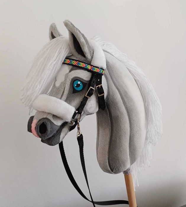 Siwy jasny konik Hobby Horse A4 + sprzęt