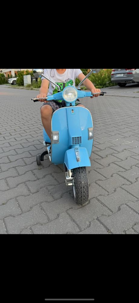 Skuter motor na akumulator vespa led mp3 grajacy