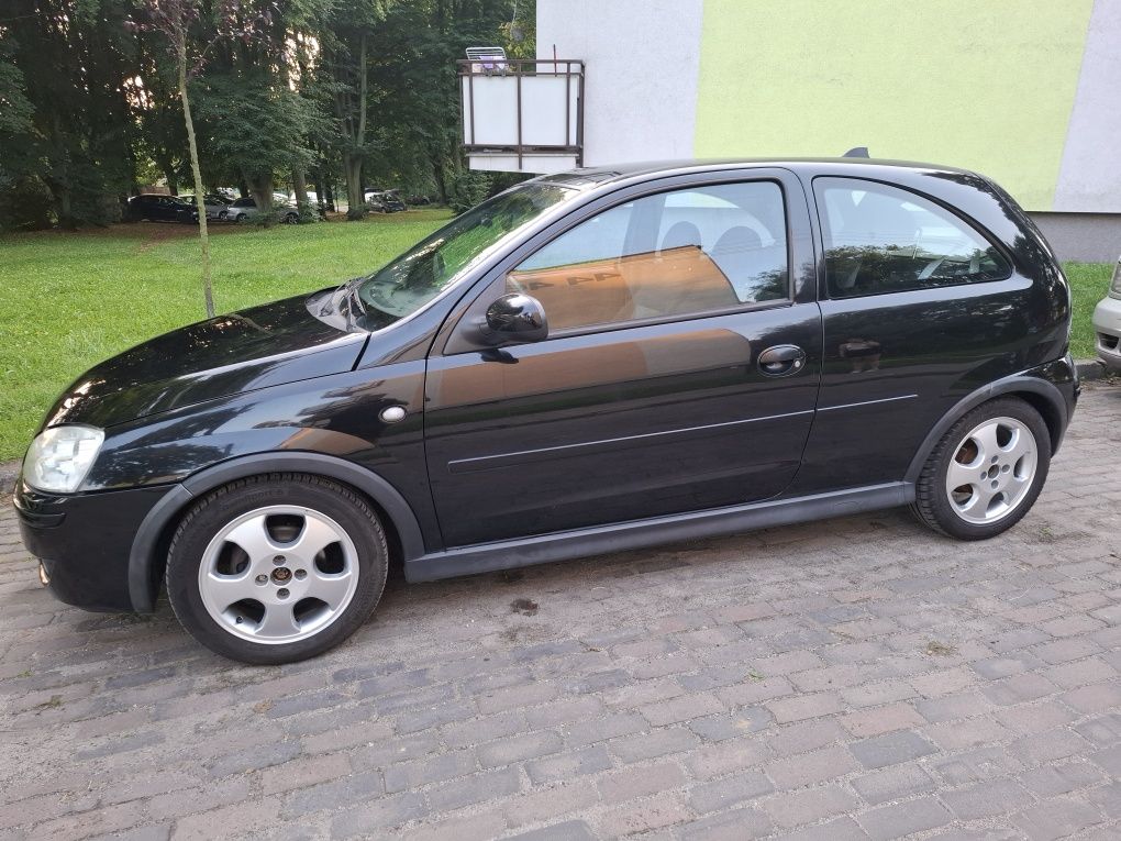 Opel corsa c 1.2 80km 2005r