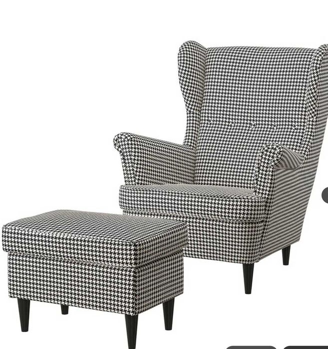 Poltrona com descanso de pes e 2 mesas de apoio