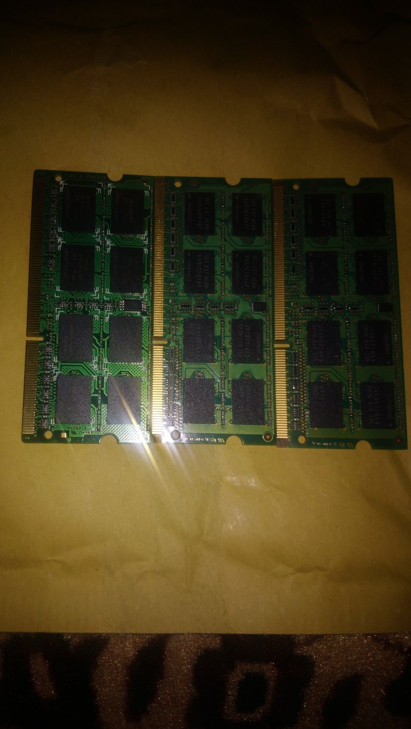 Оперативна пам'ять DDR3 Samsung 2Gb 1333Mhz