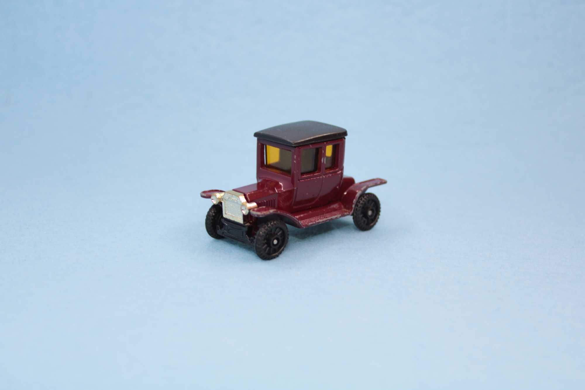 Miniatura antiga Tomica Ford Model T