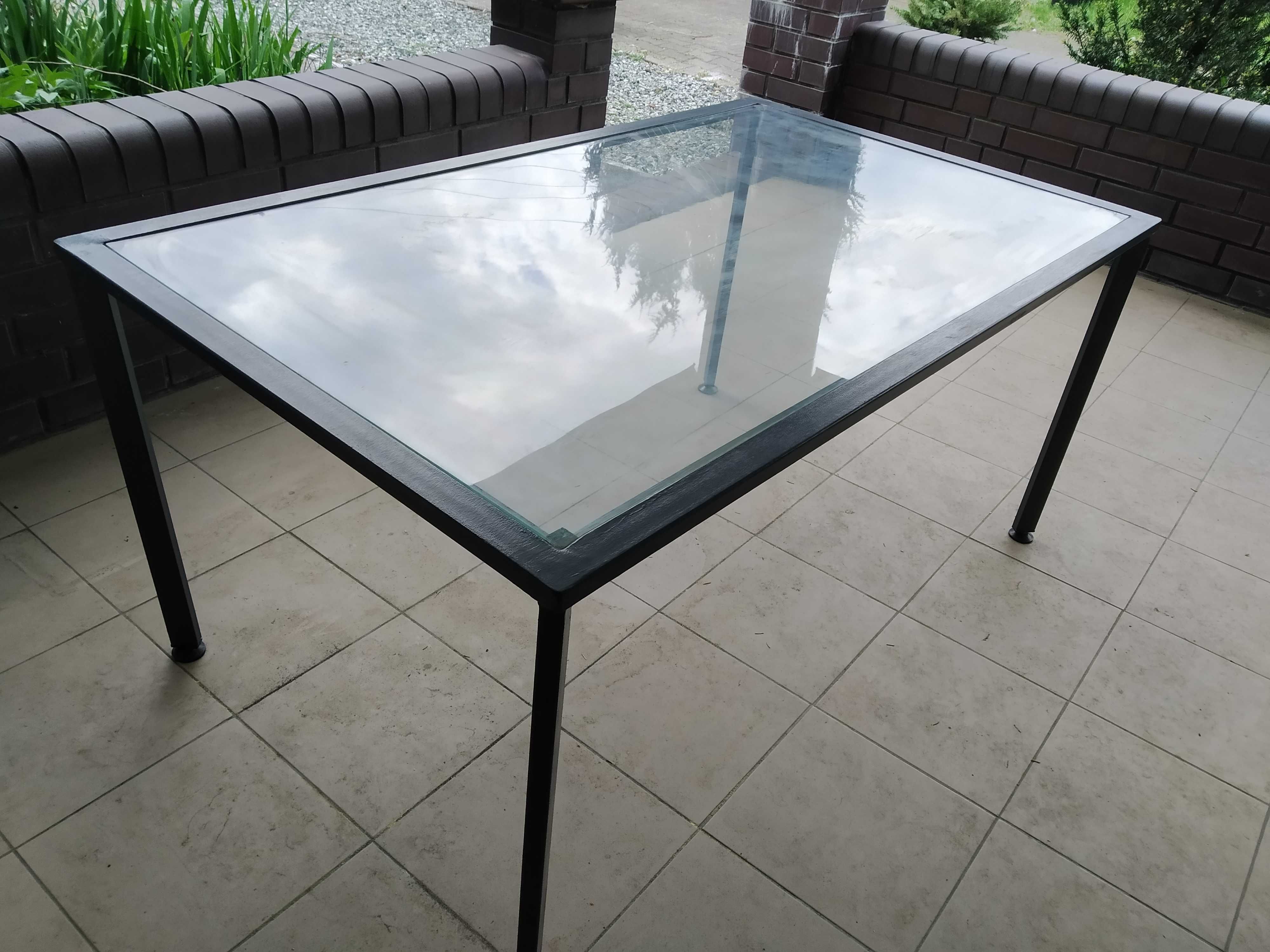Stół szklany ogrodowy