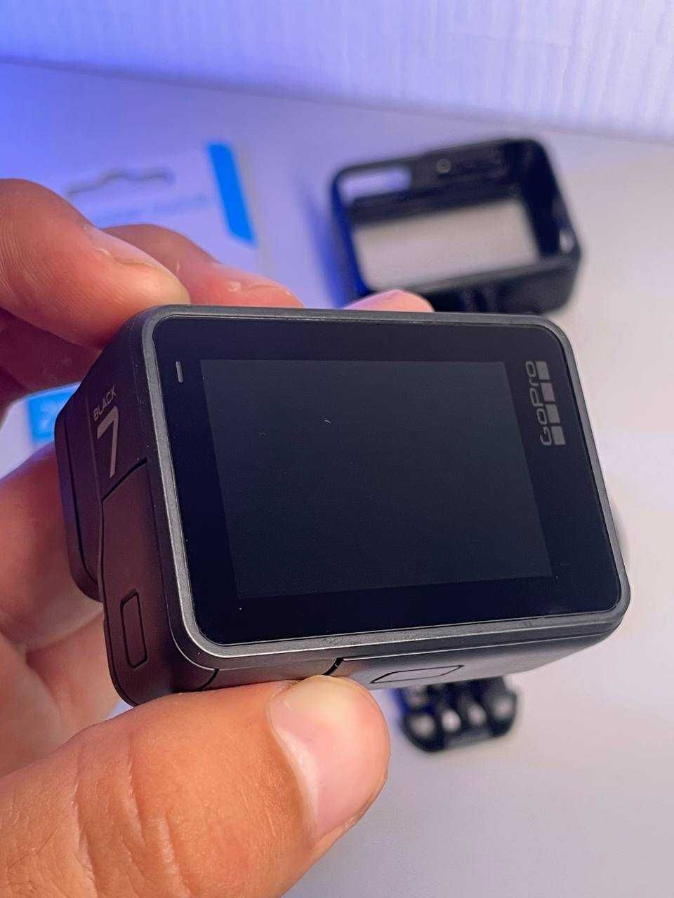 Екшн камера GoPro Hero 7 Black з хорошим комплектом