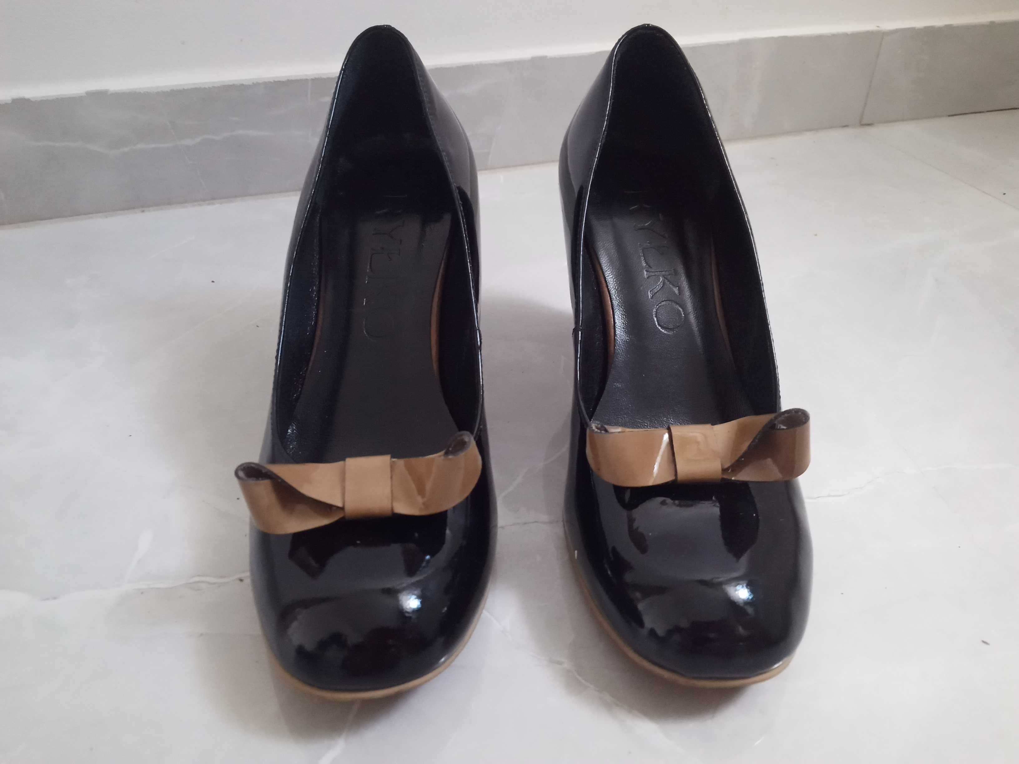 Buty na obcasie lakier czarne r. 38 Ryłko