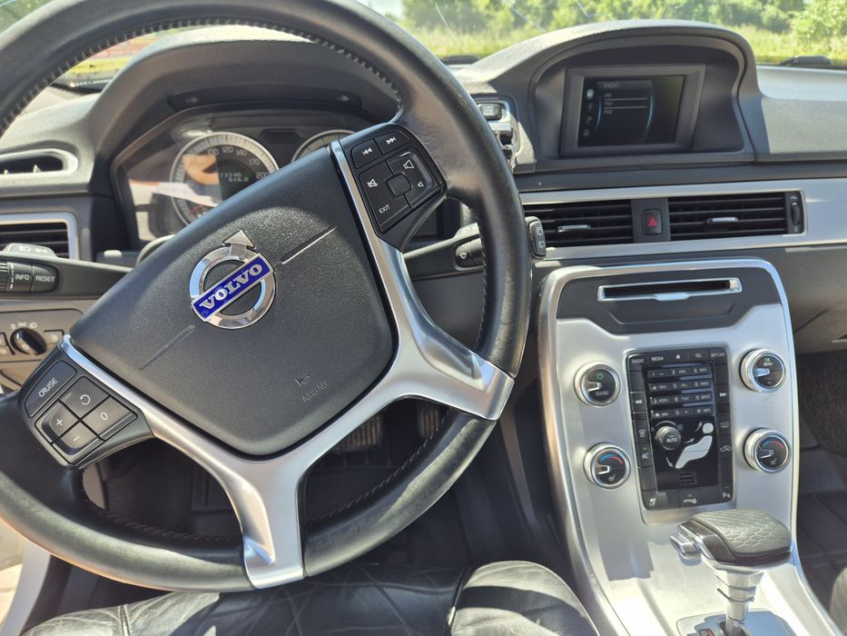 Продам Volvo v70