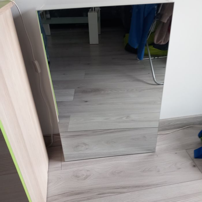 Szafka wisząca do łazienki